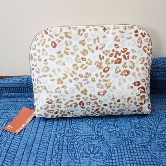SONIA KASHUK Large Dome Case Makeup Bags (2 Pieces) White Cheetah NWT! - Picture 3 of 11